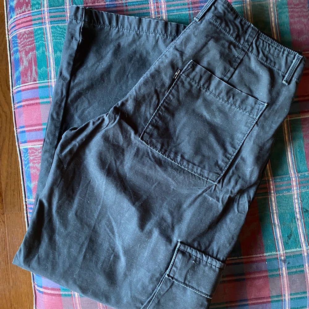 Levi’s Baggy Cargo Pants - color is Meteorite Black